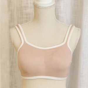 Natori Cream Sports Bra Intimates & Sleepwear